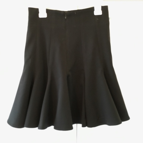 Forever 21 Classic Black Tulip Skirt, sz XS - Picture 1 of 6